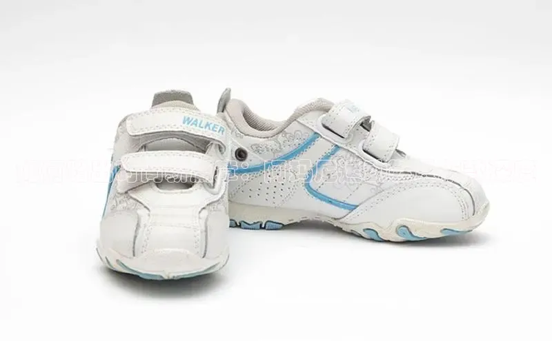 意昂3手机登录官方网站百度网盘如何踏出时尚新篇章：阿玛尼运动鞋最新款深度
