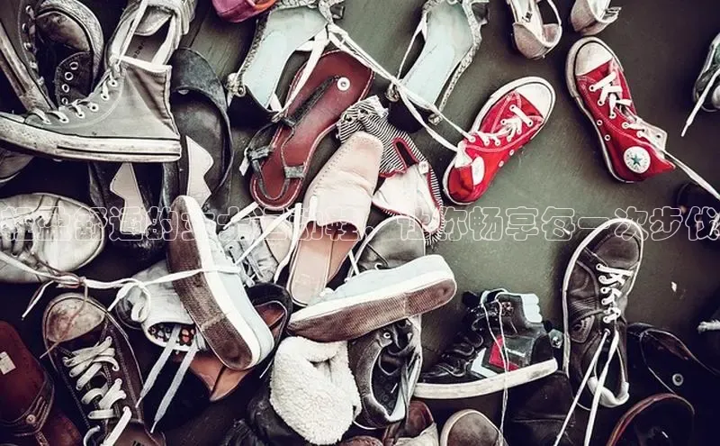 意昂三登录入口同程轻盈舒适的女士运动鞋，让你畅享每一次步伐